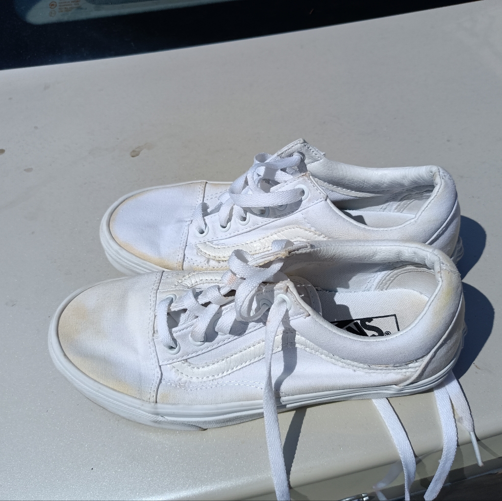 White Vans Shoes Preowned Sz 7 White Vans Shoes Preowned Sz 7